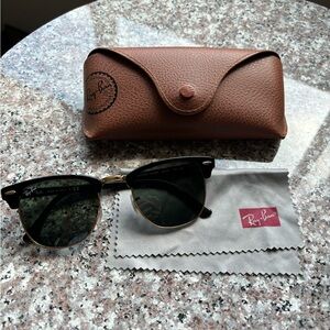 Ray-Ban Clubmaster sunglasses black gold